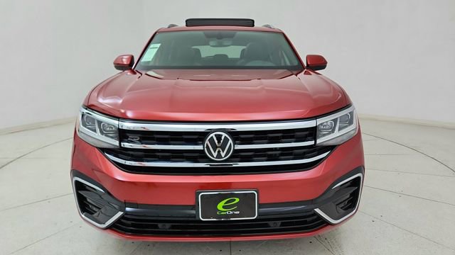 Used 2021 Volkswagen Atlas Cross Sport SE w/ Panoramic Sunroof Package image 2