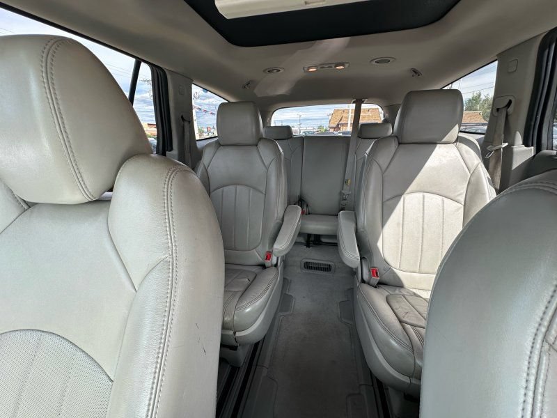 Used 2012 Buick Enclave Leather AWD/4WD image 28