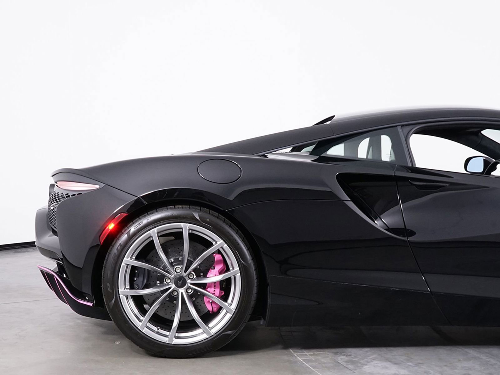 New 2026 McLaren Artura image 23