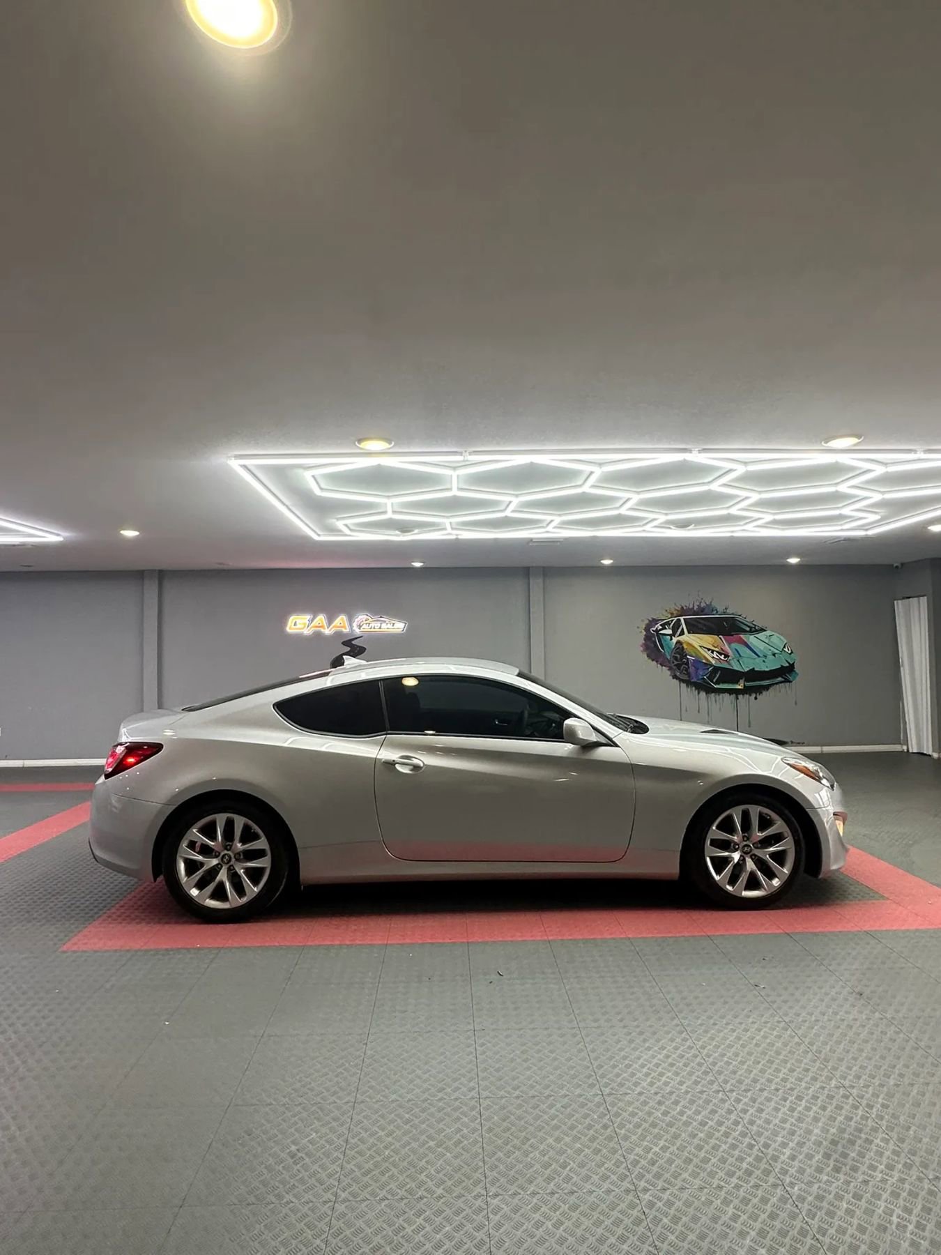Used 2014 Hyundai Genesis 2.0T image 7