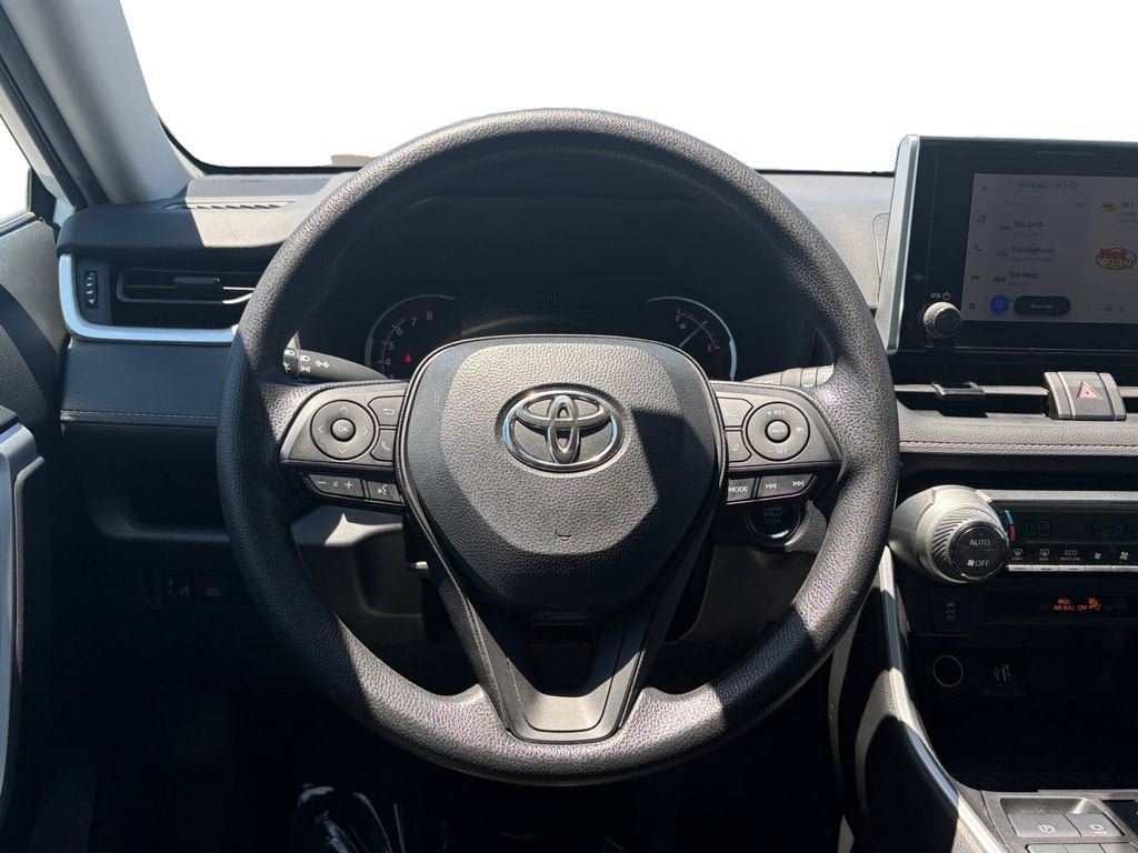 Used 2024 Toyota RAV4 XLE FWD image 13