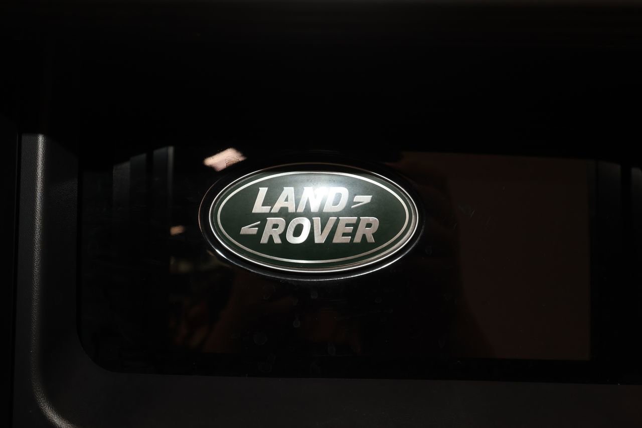 Used 2023 Land Rover Defender 130 X image 38