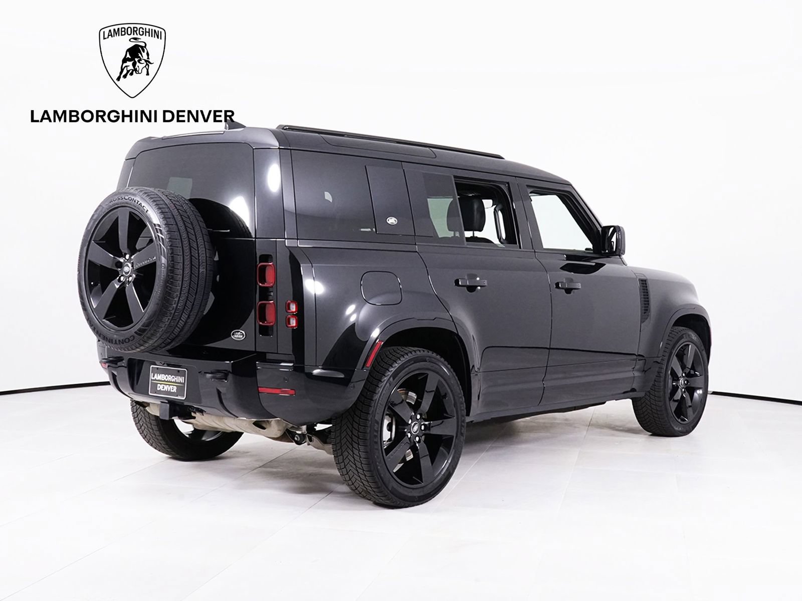 Used 2023 Land Rover Defender 110 X-Dynamic SE AWD/4WD image 7