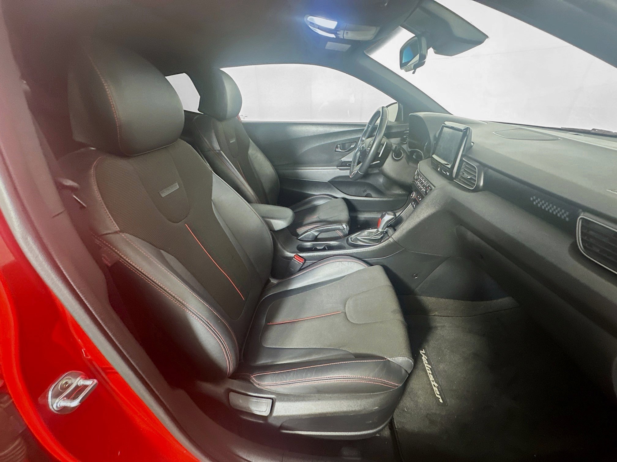 Used 2019 Hyundai Veloster 2.0 Premium image 30