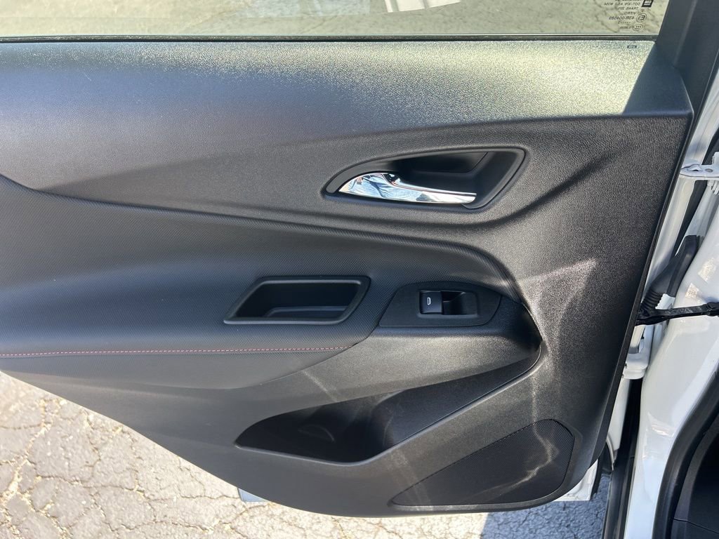 Used 2023 Chevrolet Equinox RS w/ RS Leather Package FWD image 42