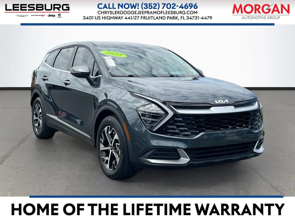 Used 2025 Kia Sportage EX FWD image 1