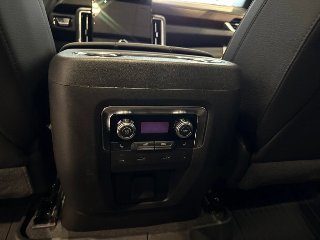 New 2026 GMC Yukon Denali w/ Advanced Technology Package AWD/4WD image 23