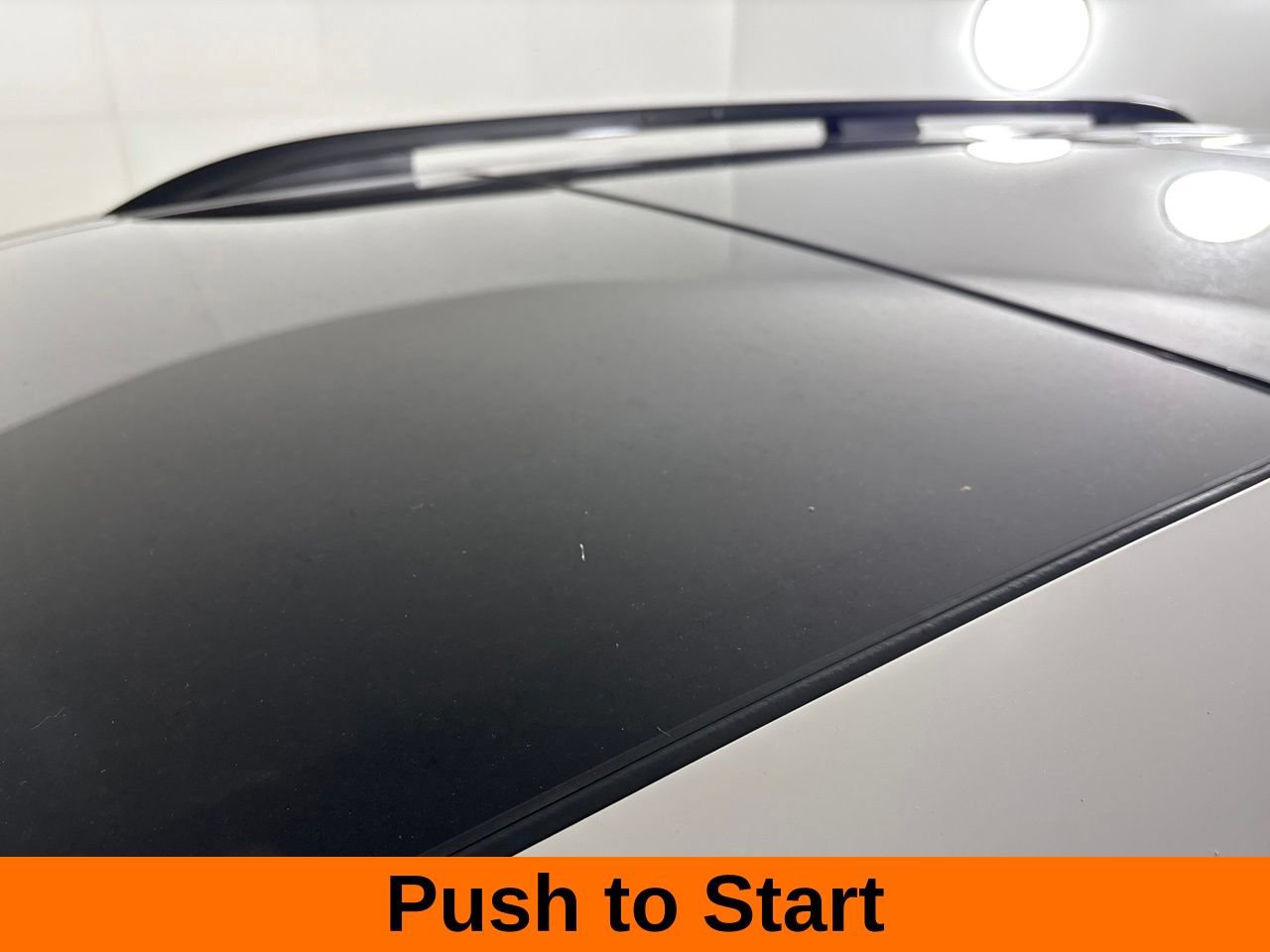 Used 2025 Honda Pilot Touring image 9