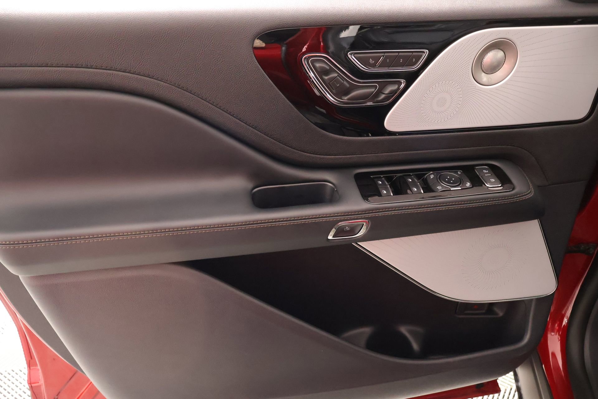 New 2026 Lincoln Aviator Reserve image 17