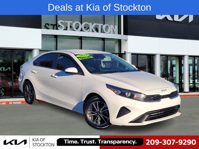 Certified 2023 Kia Forte LXS