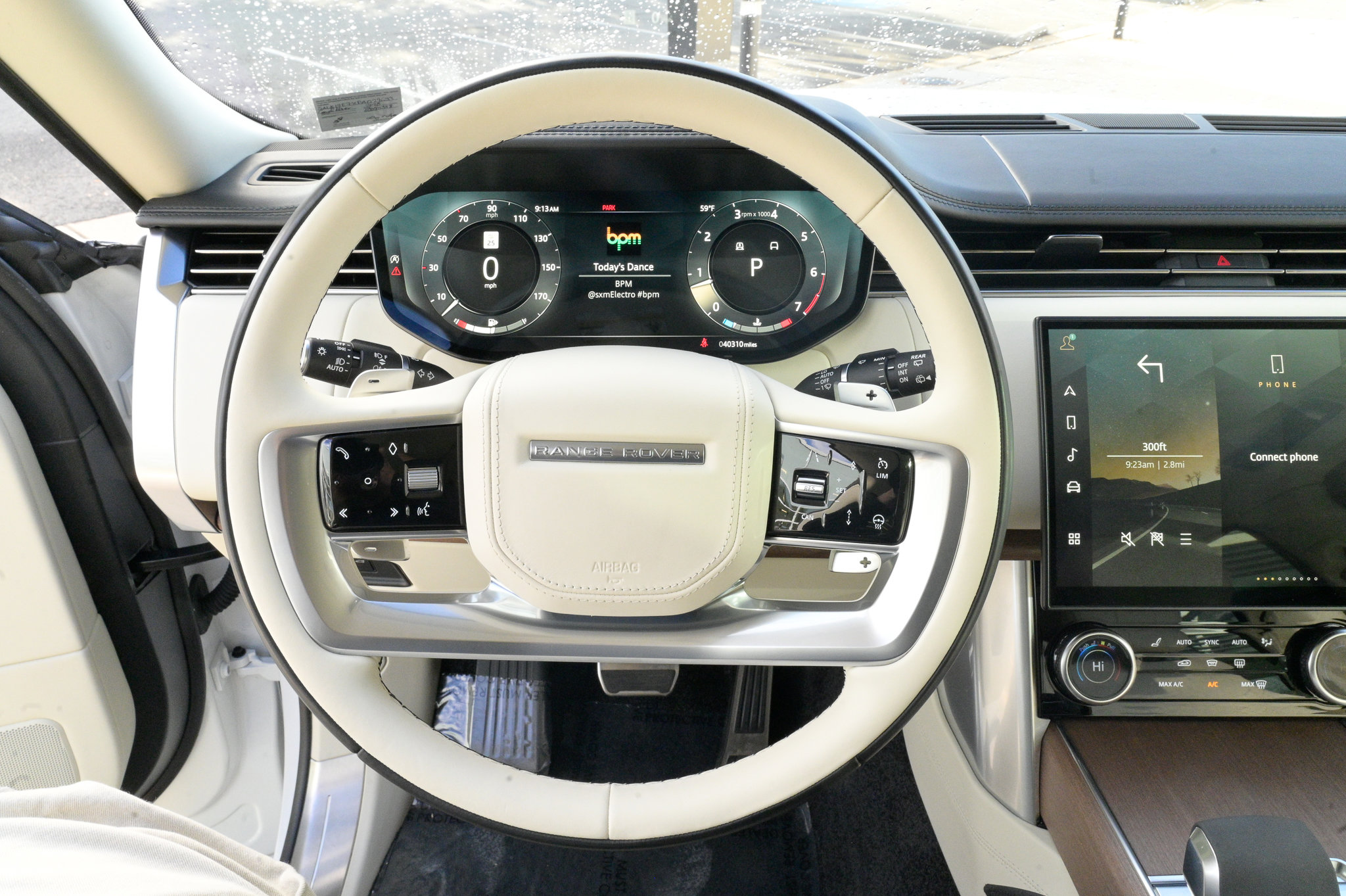 Used 2023 Land Rover Range Rover Autobiography image 21