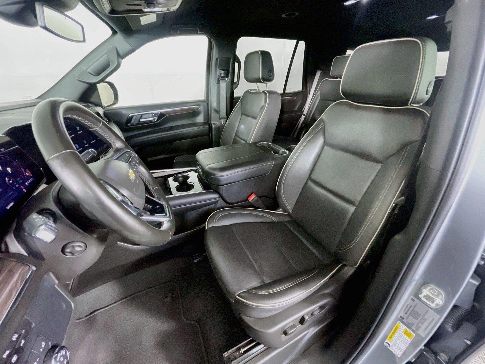 Used 2025 Chevrolet Tahoe Premier AWD/4WD image 24