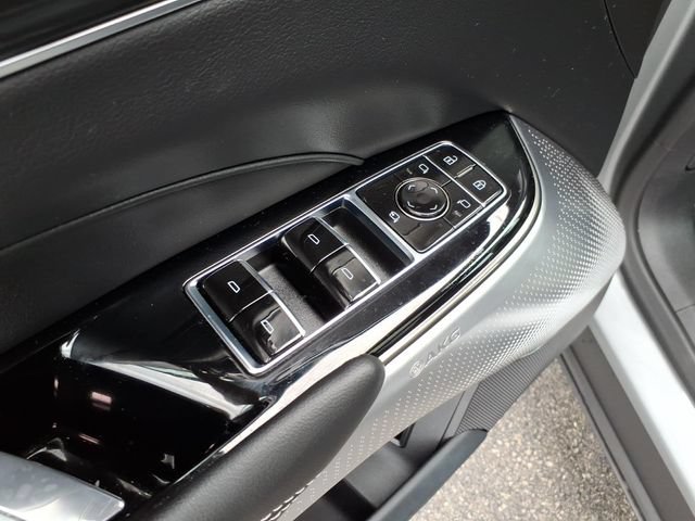Used 2025 Cadillac Lyriq Luxury w/ LPO, Floor Liner Package AWD/4WD image 27