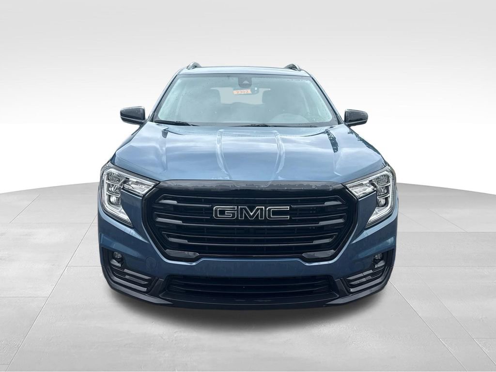Used 2024 GMC Terrain SLT w/ Elevation Edition AWD/4WD image 19