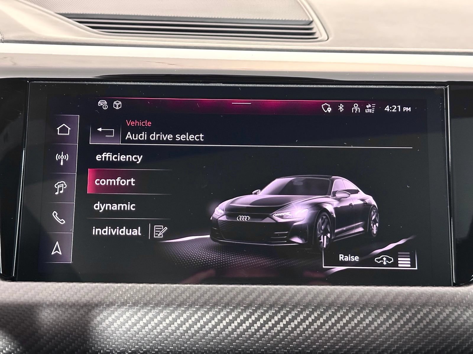 Used 2024 Audi e-tron GT Premium Plus AWD/4WD image 27
