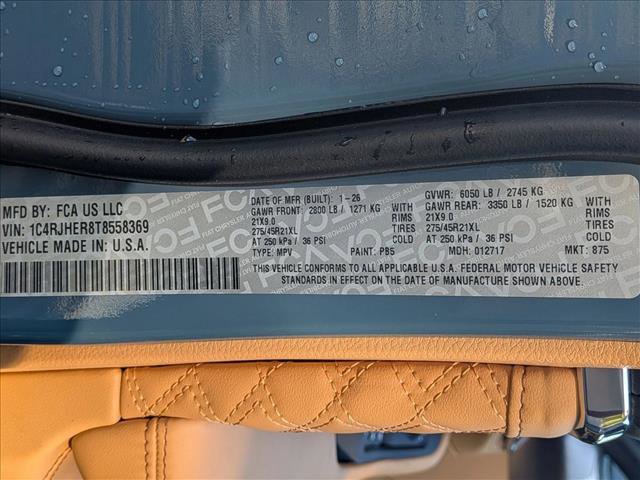 New 2026 Jeep Grand Cherokee Summit w/ Obsidian Package image 19