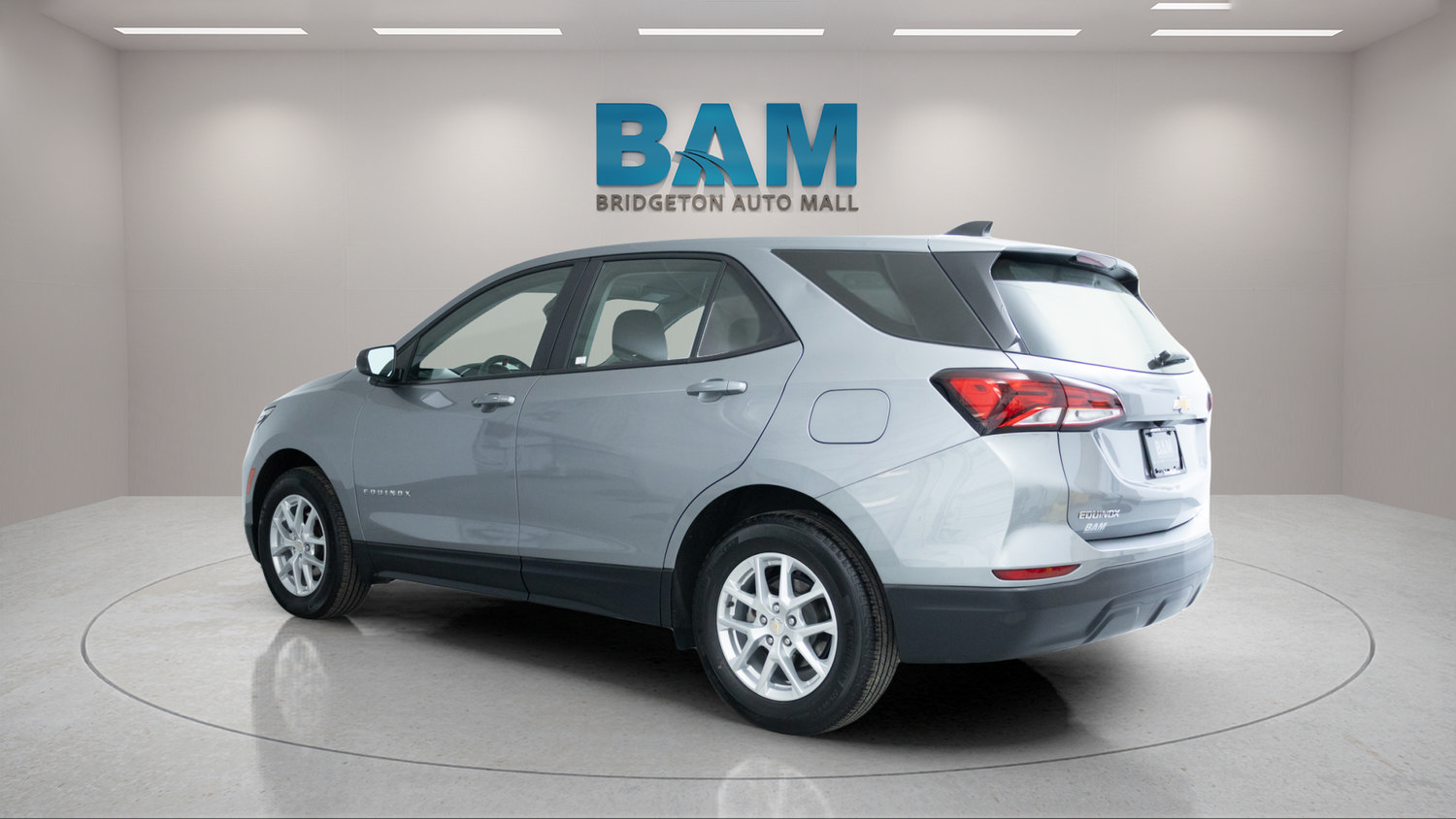 Used 2024 Chevrolet Equinox LS FWD image 5