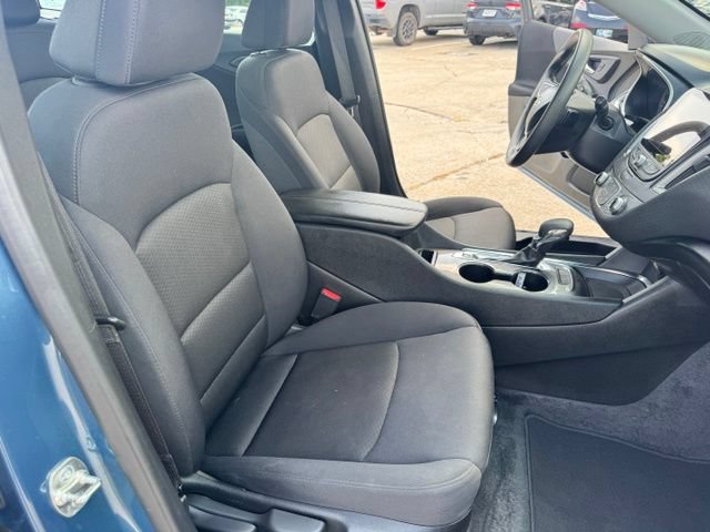 Used 2025 Chevrolet Malibu LT FWD image 30
