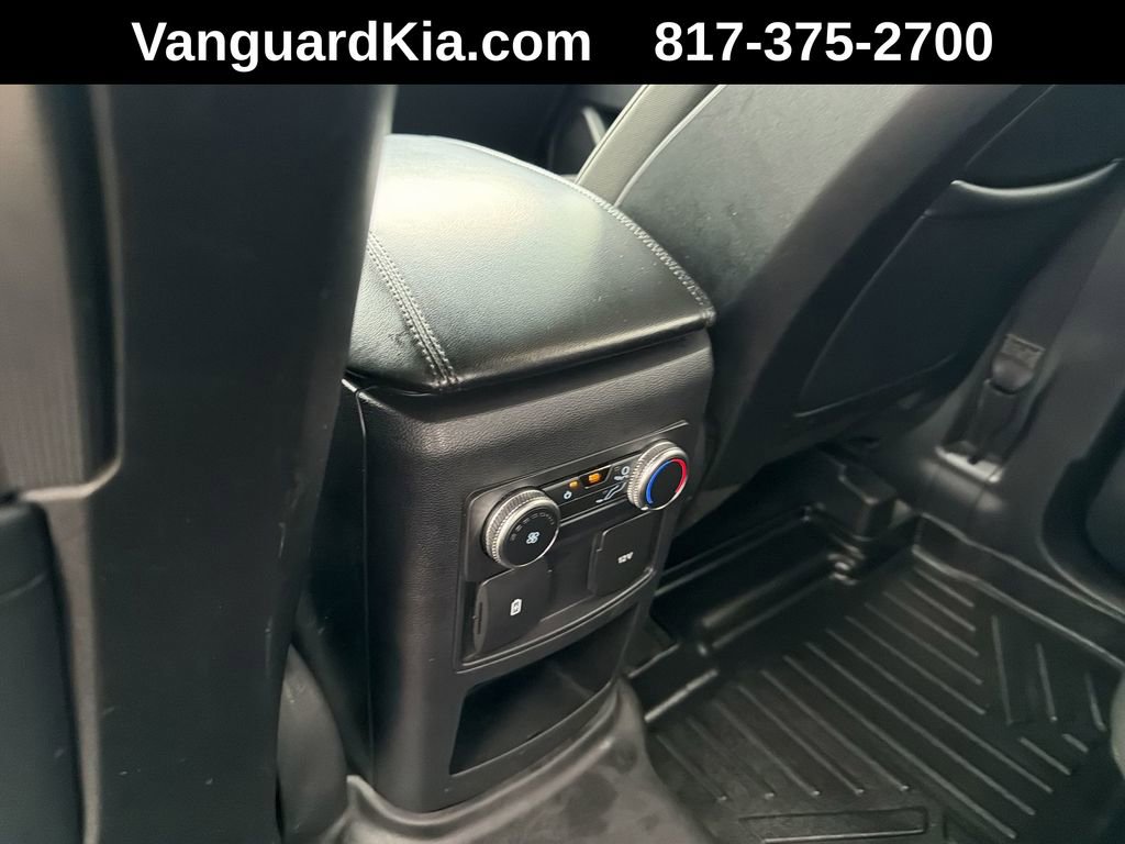 Used 2020 Ford Explorer XLT image 24