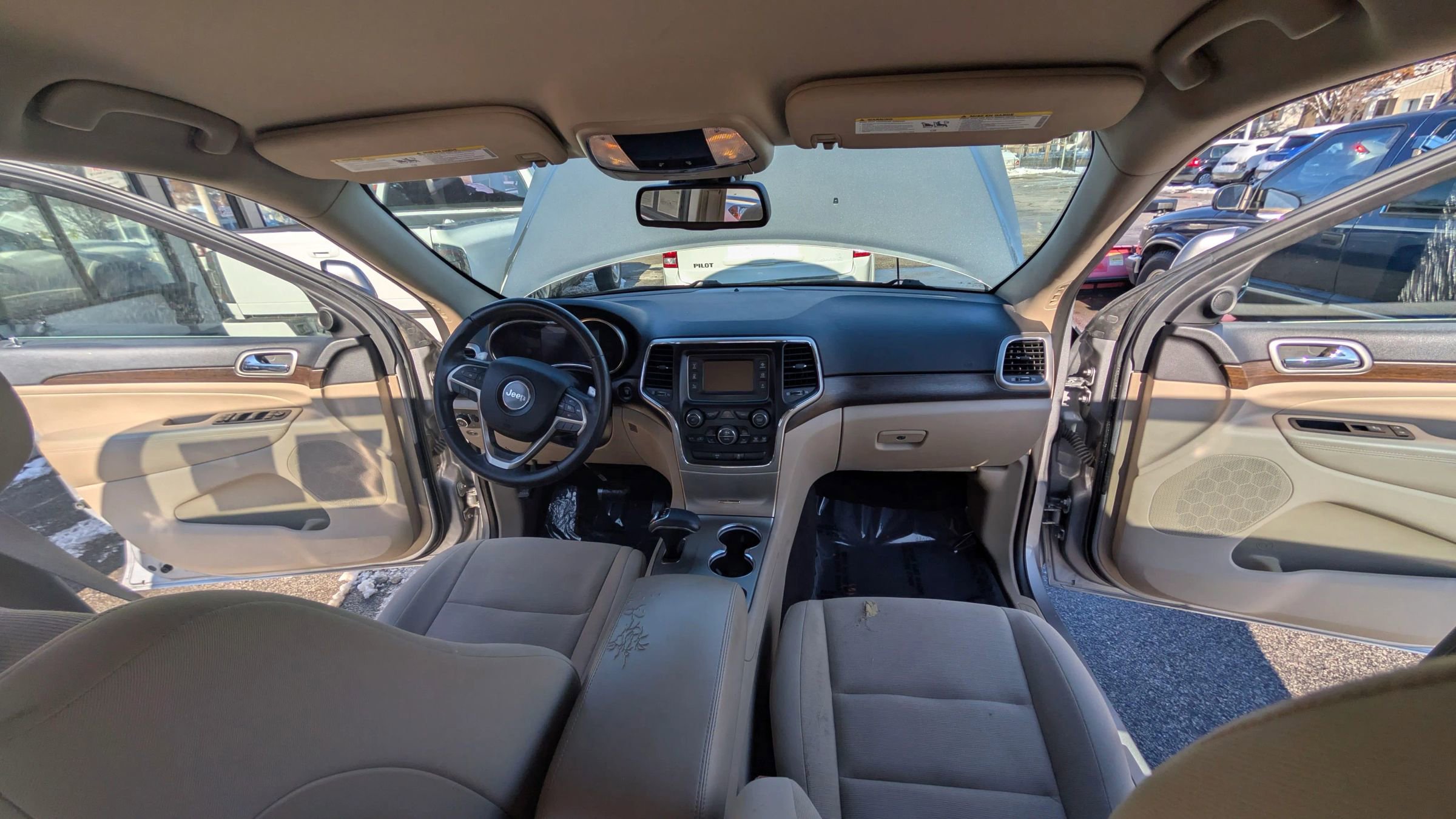 Used 2015 Jeep Grand Cherokee Laredo w/ Quick Order Package 23E RWD image 11