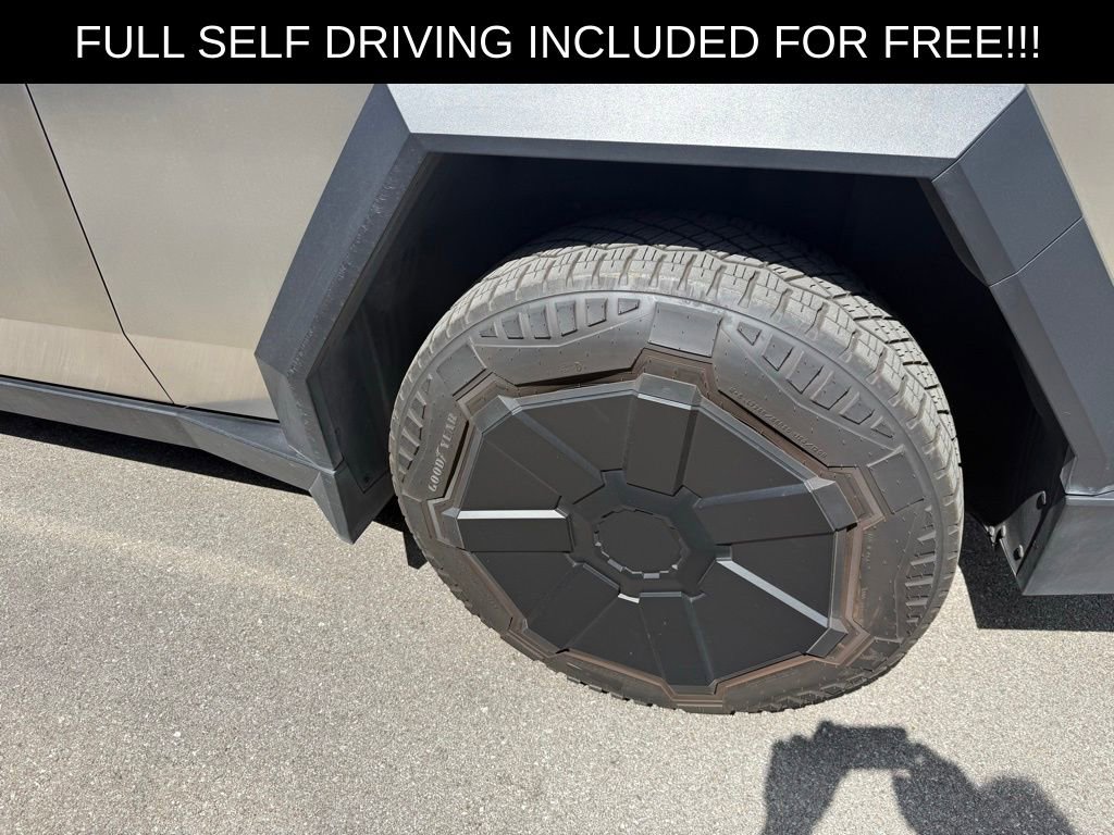Used 2024 Tesla Cybertruck Cyberbeast AWD/4WD image 5