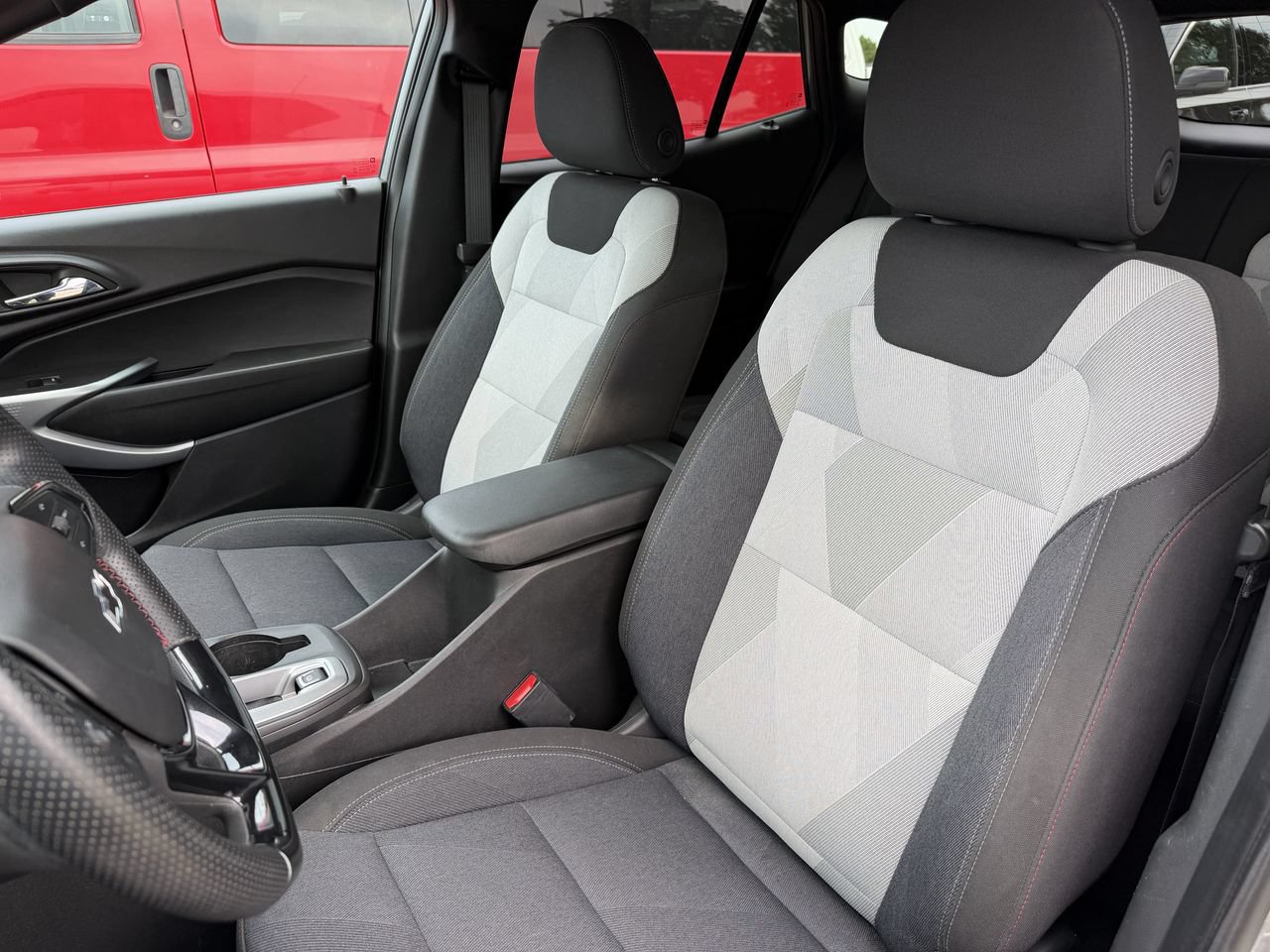 Used 2024 Chevrolet Trax RS w/ Driver Confidence Package FWD image 41