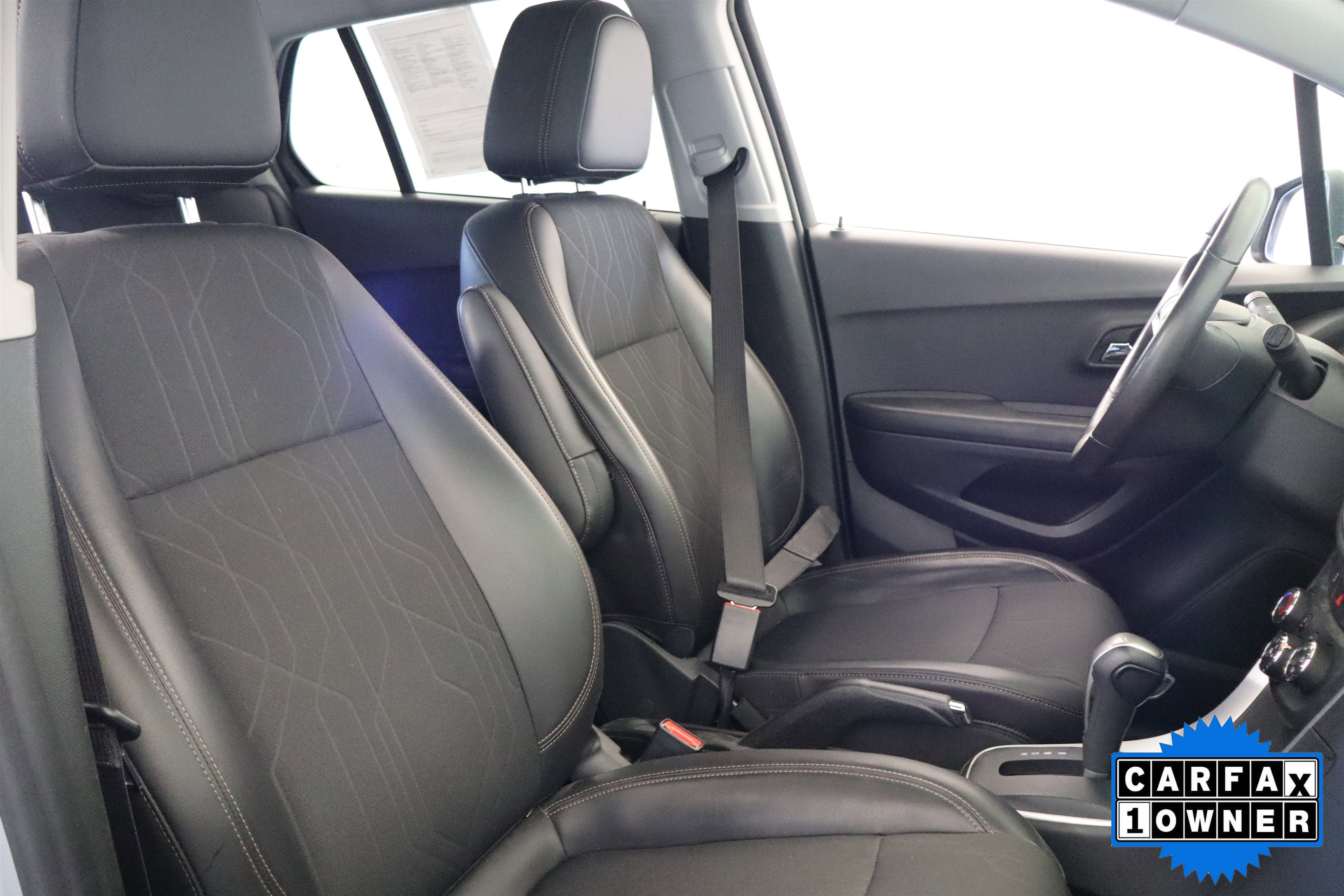 Used 2022 Chevrolet Trax LT w/ LT Convenience Package AWD/4WD image 20