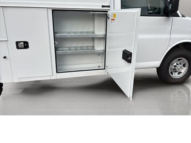 New 2025 Chevrolet Express 3500 w/ Power Convenience Package RWD image 26
