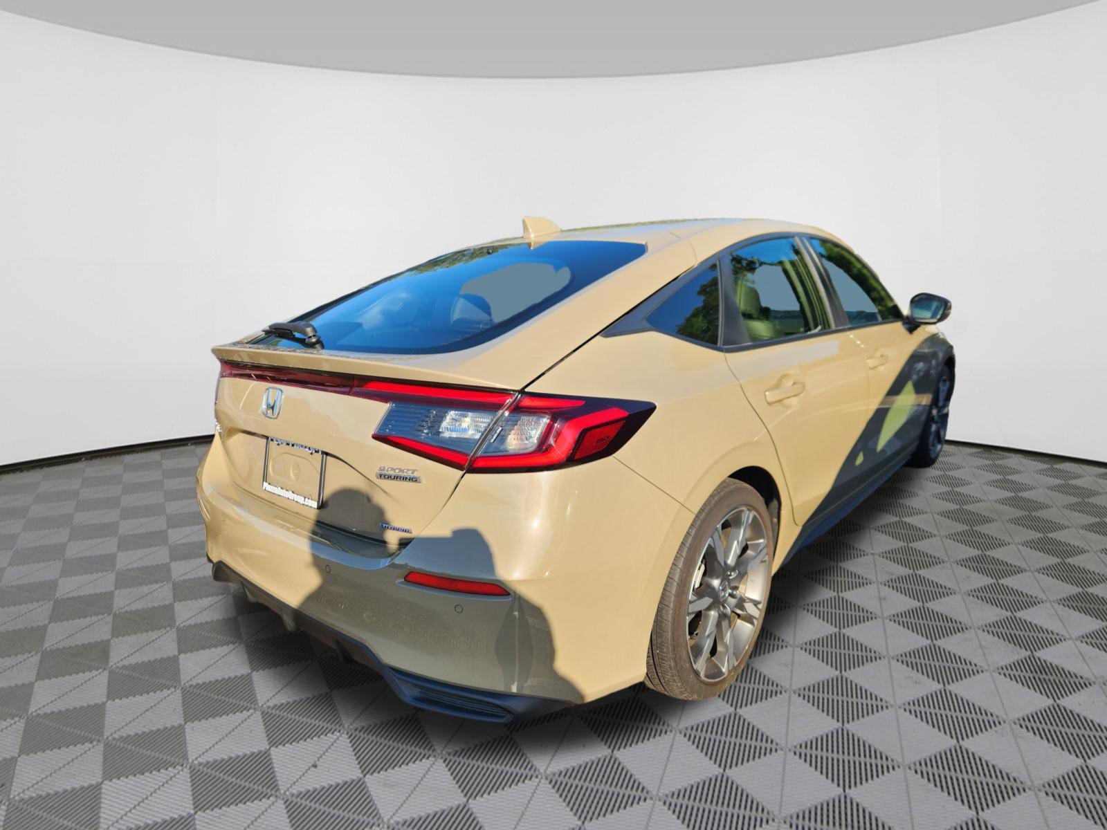 Certified 2025 Honda Civic Sport Touring image 4