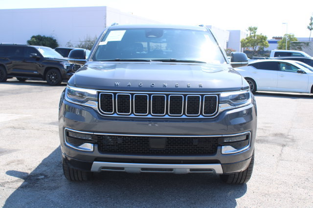 Used 2024 Jeep Wagoneer L Series II AWD/4WD image 2