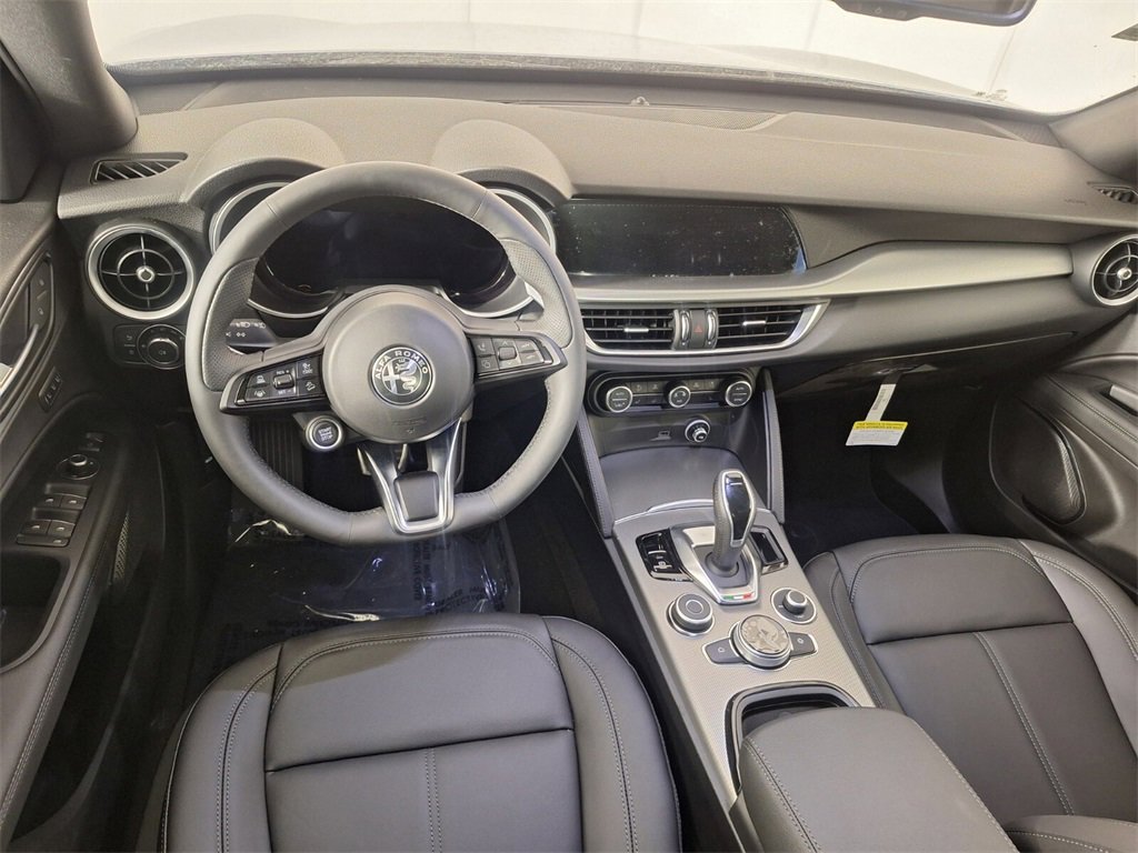 New 2025 Alfa Romeo Stelvio Sprint w/ Convenience Package image 18