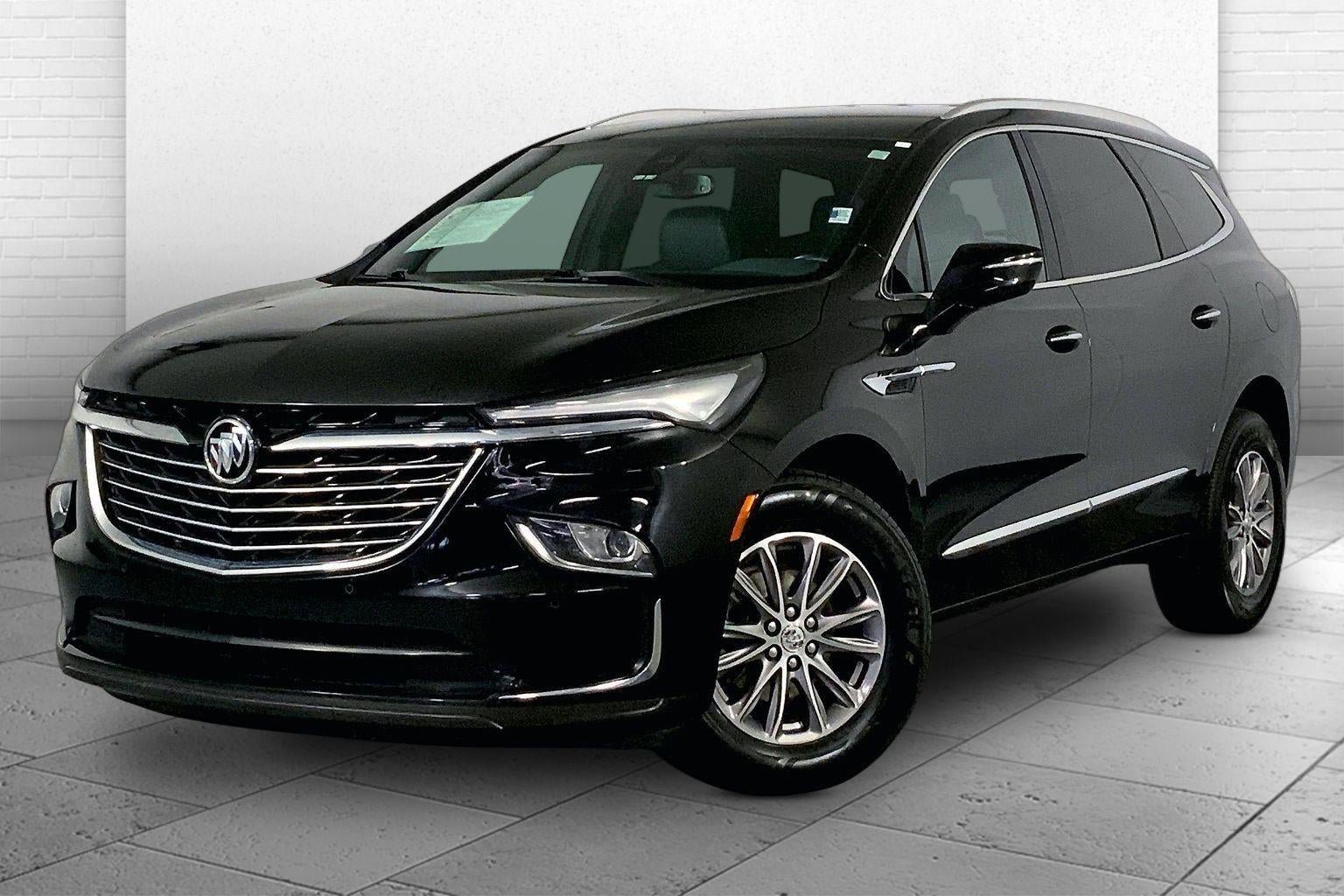 Used 2023 Buick Enclave Essence image 12