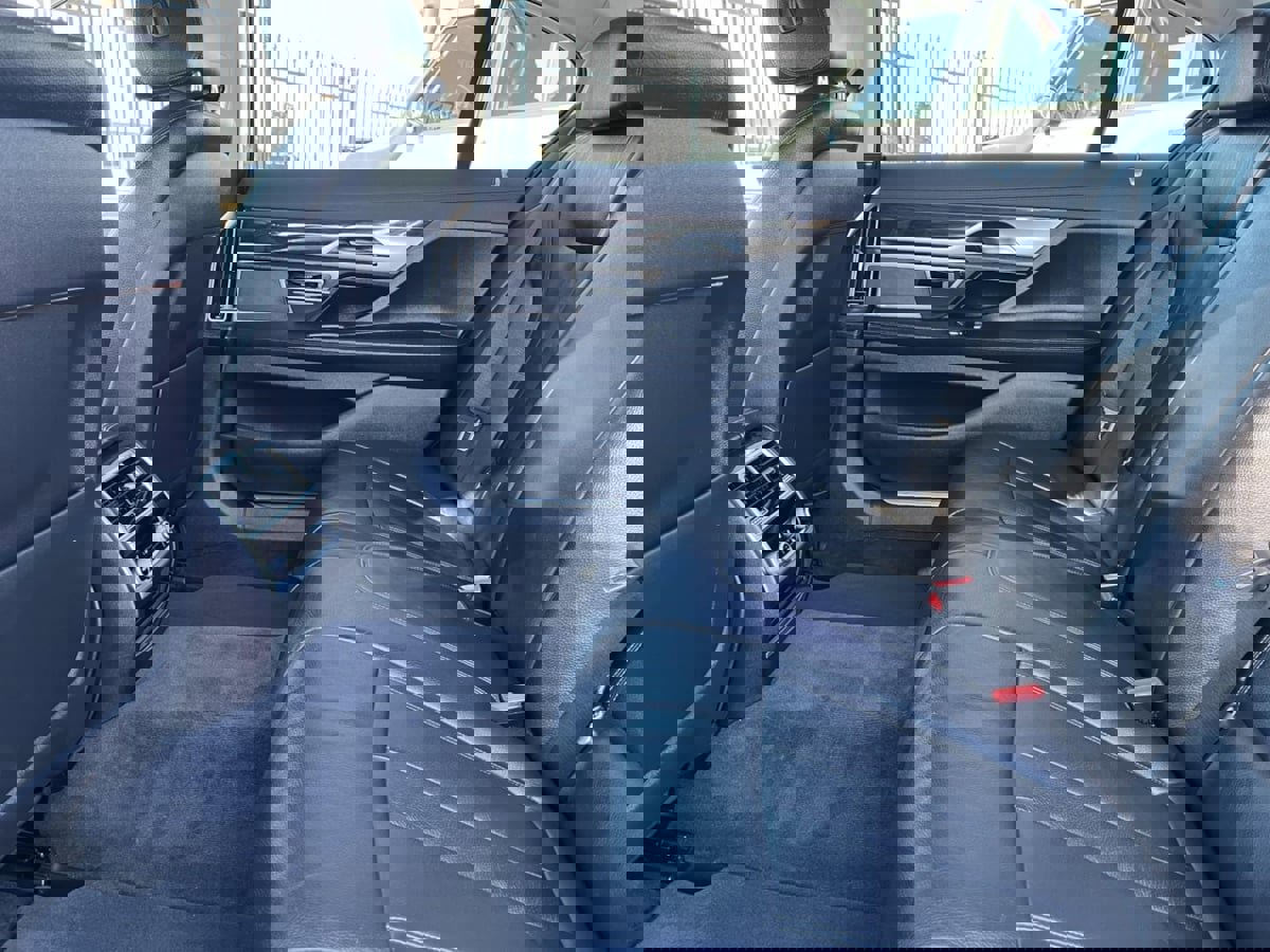 Used 2019 BMW 740i xDrive image 23