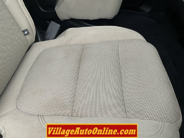 Used 2023 Chevrolet Traverse LT w/ LPO, Cargo Package AWD/4WD image 33