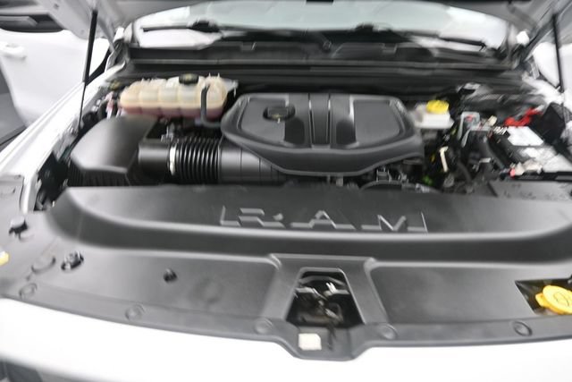 Used 2025 RAM 1500 Laramie w/ Sport Appearance Package AWD/4WD image 35