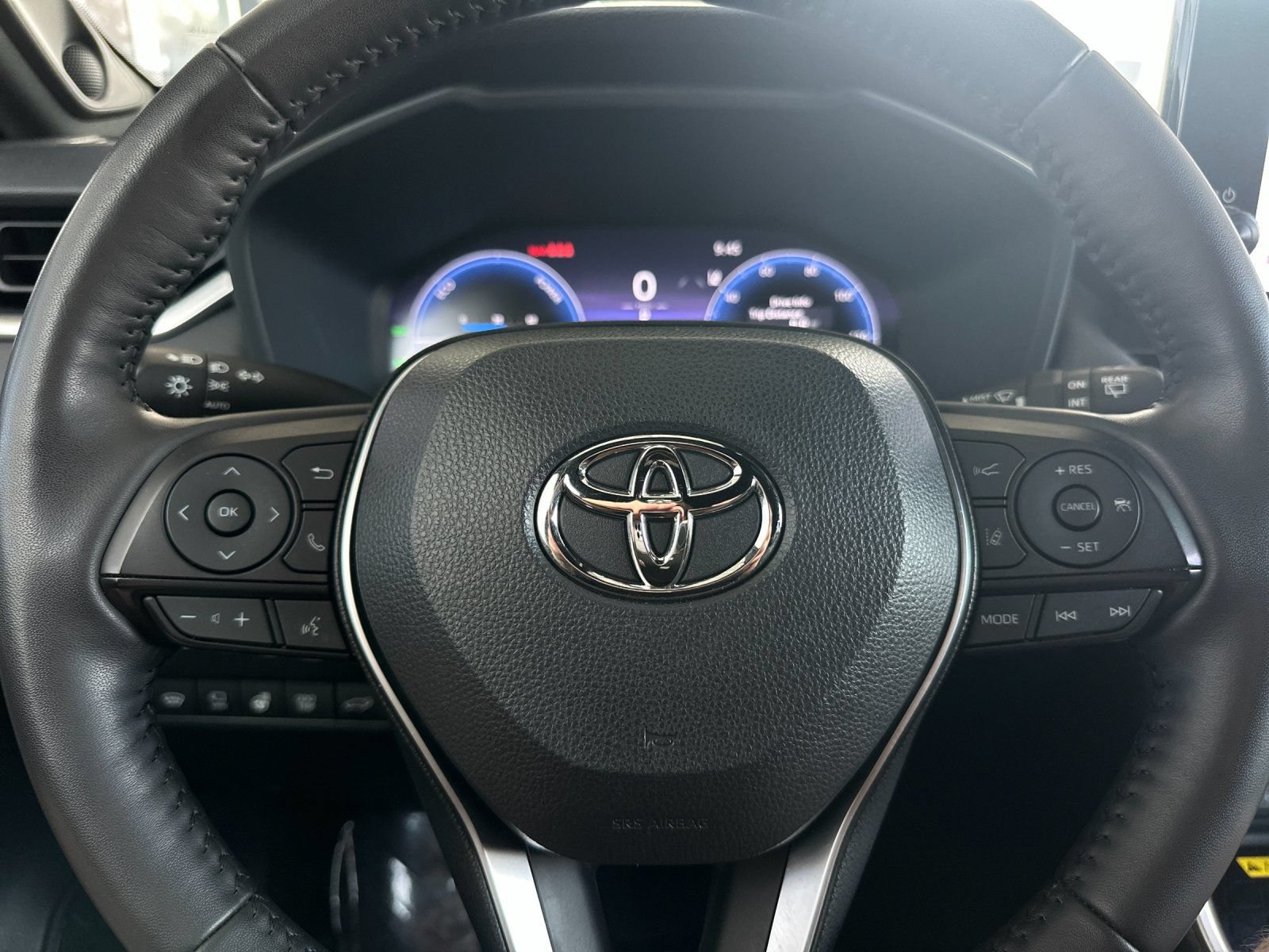 Used 2025 Toyota RAV4 XSE w/ Advanced Technology Package AWD/4WD image 22