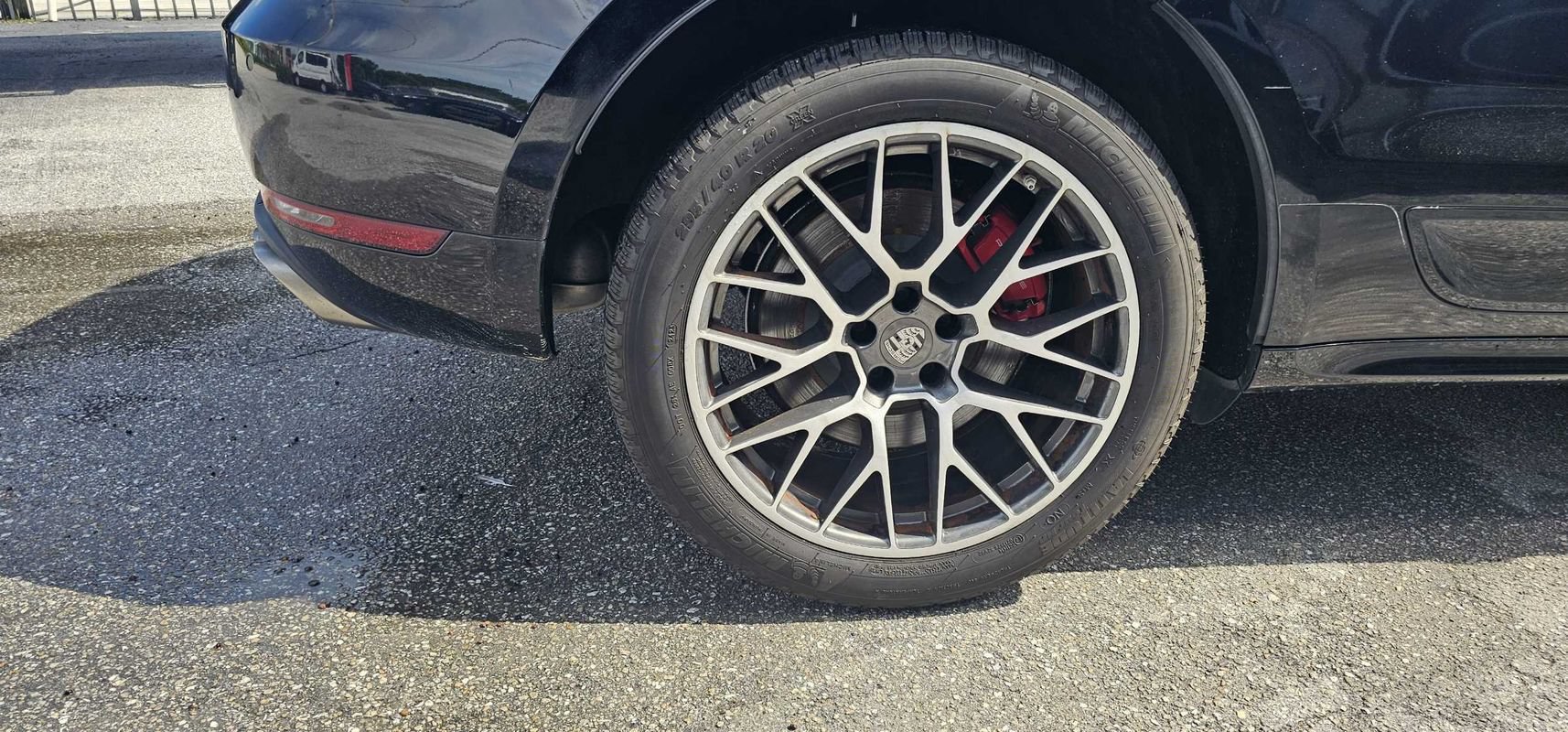 Used 2015 Porsche Macan Turbo AWD/4WD image 10