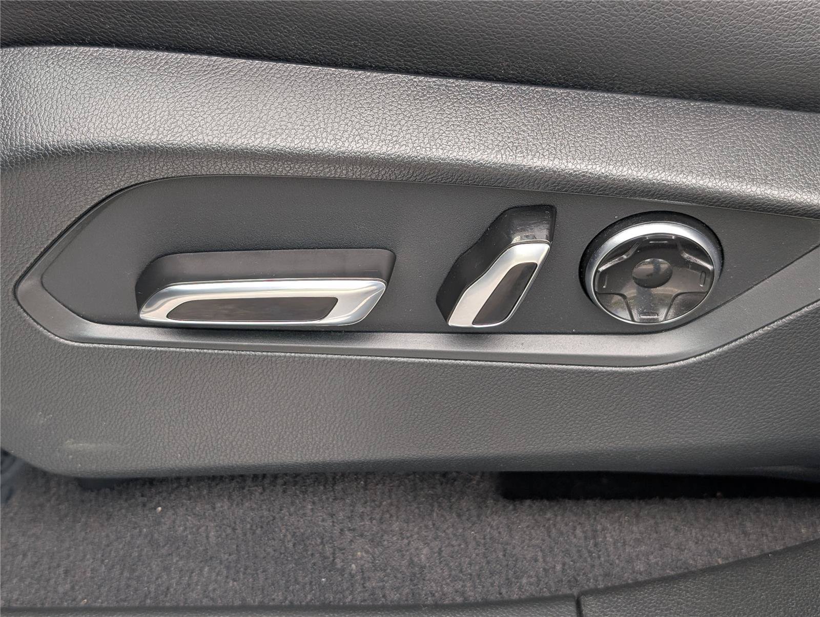 Used 2023 Acura RDX AWD image 21