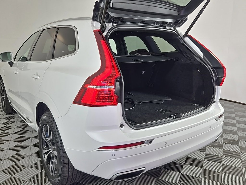 Used 2021 Volvo XC60 T8 Inscription Expression image 12