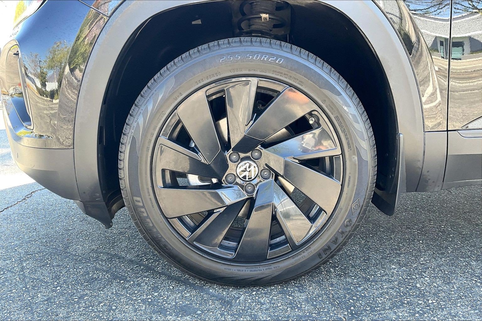 Used 2024 Volkswagen Atlas Cross Sport SE FWD image 10