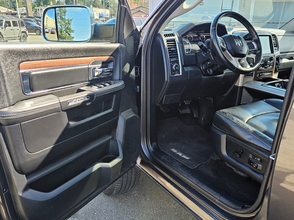 Used 2014 RAM 2500 Laramie w/ Convenience Group AWD/4WD image 16
