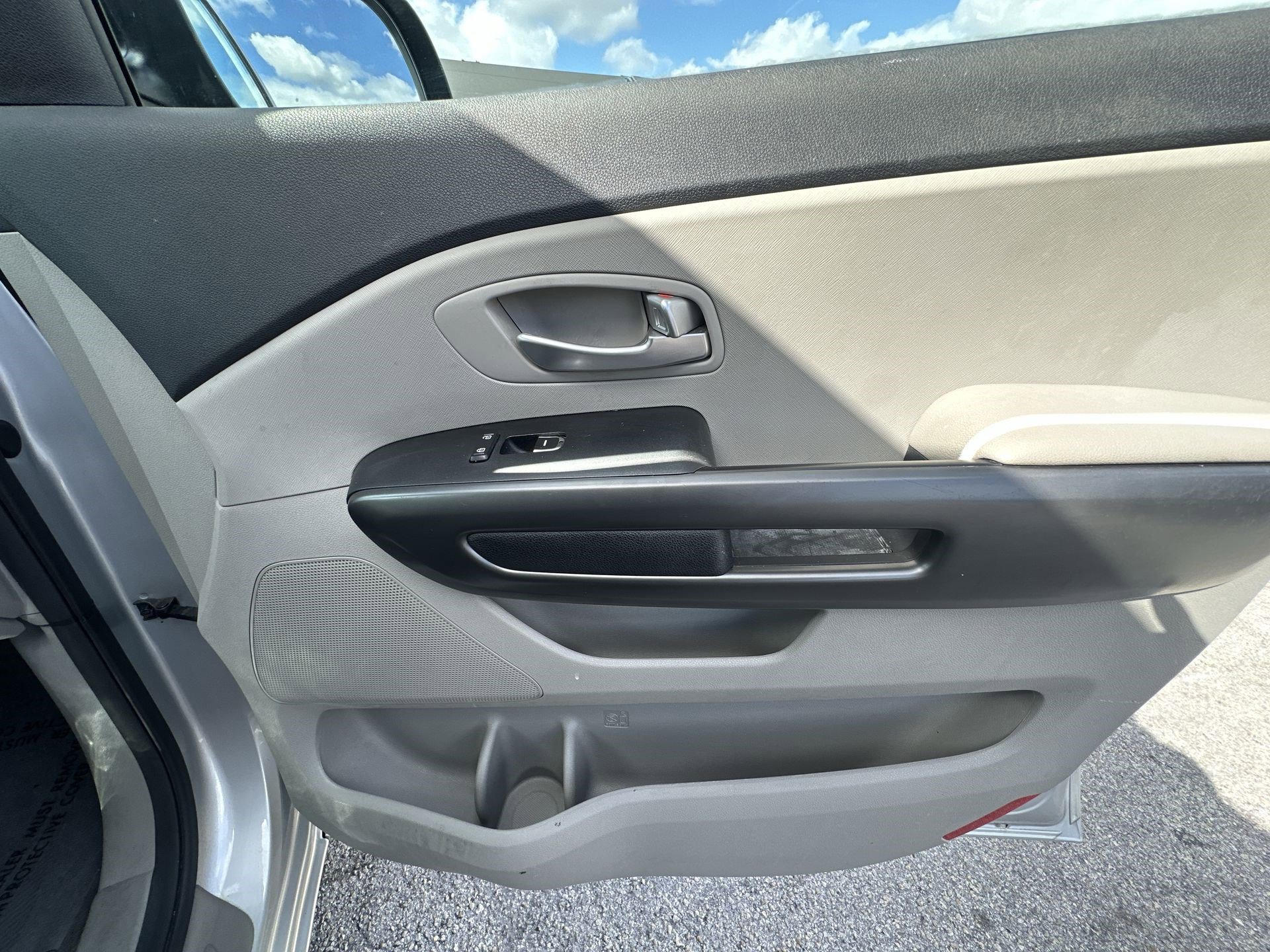 Used 2019 Kia Sedona LX image 29