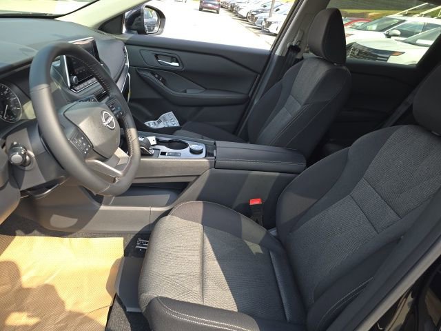 New 2026 Nissan Rogue SV image 4