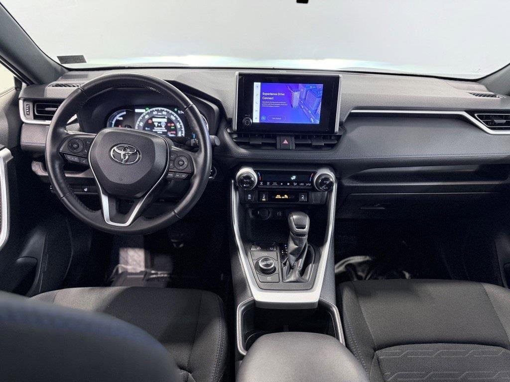 Used 2024 Toyota RAV4 SE image 21