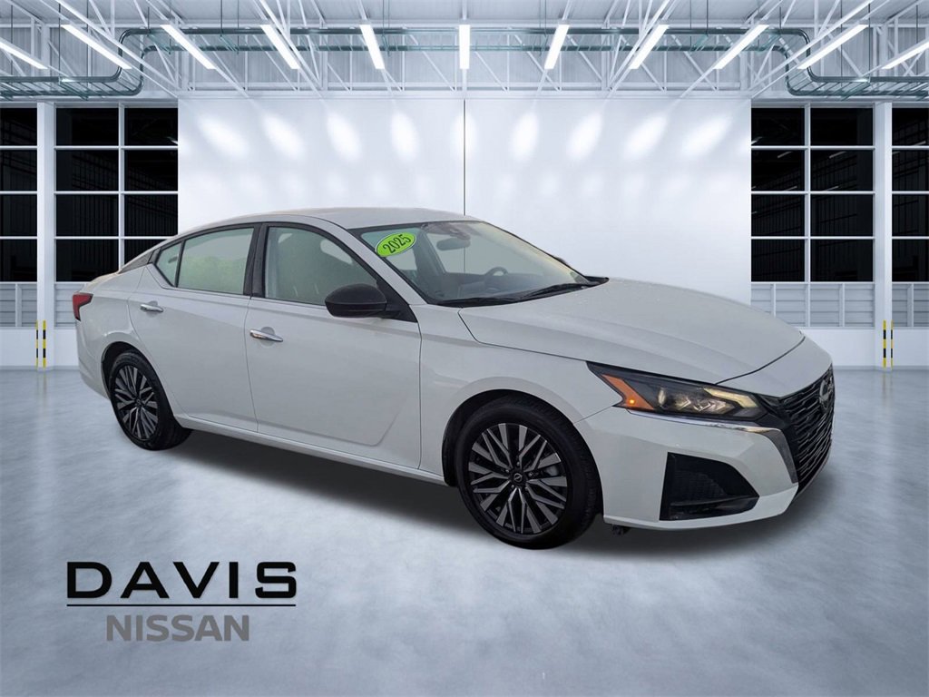 Used 2025 Nissan Altima 2.5 SV
