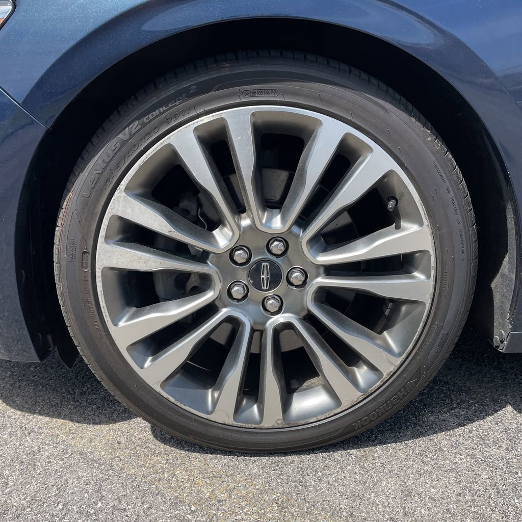 Used 2017 Lincoln Continental Reserve w/ Climate Package AWD/4WD image 10
