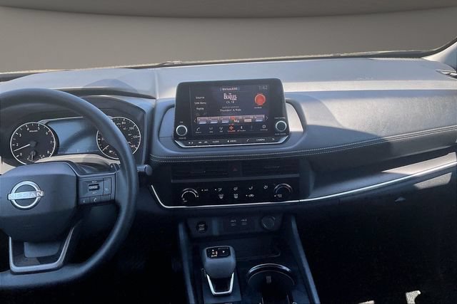Used 2025 Nissan Rogue S FWD image 6