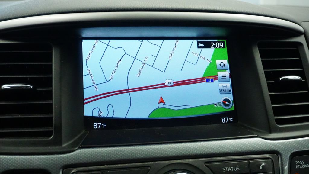 Used 2019 Nissan Pathfinder SL image 28