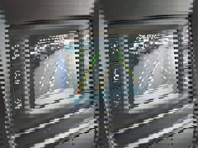 Used 2016 Chrysler 200 Limited image 20