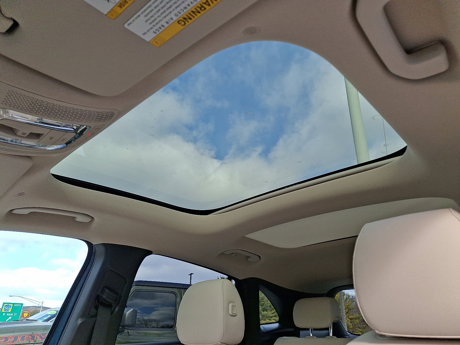 Used 2023 Mercedes-Benz GLA 250 4MATIC image 15